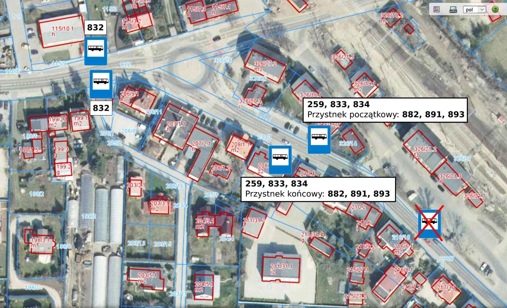 Na mapie tymczasowe lokalizacje przystanków Rokietnica Stacja dla linii autobusowych 832, 891, 893, 882, 259. Dookoła budynki z oznaczonymi numerami działek.