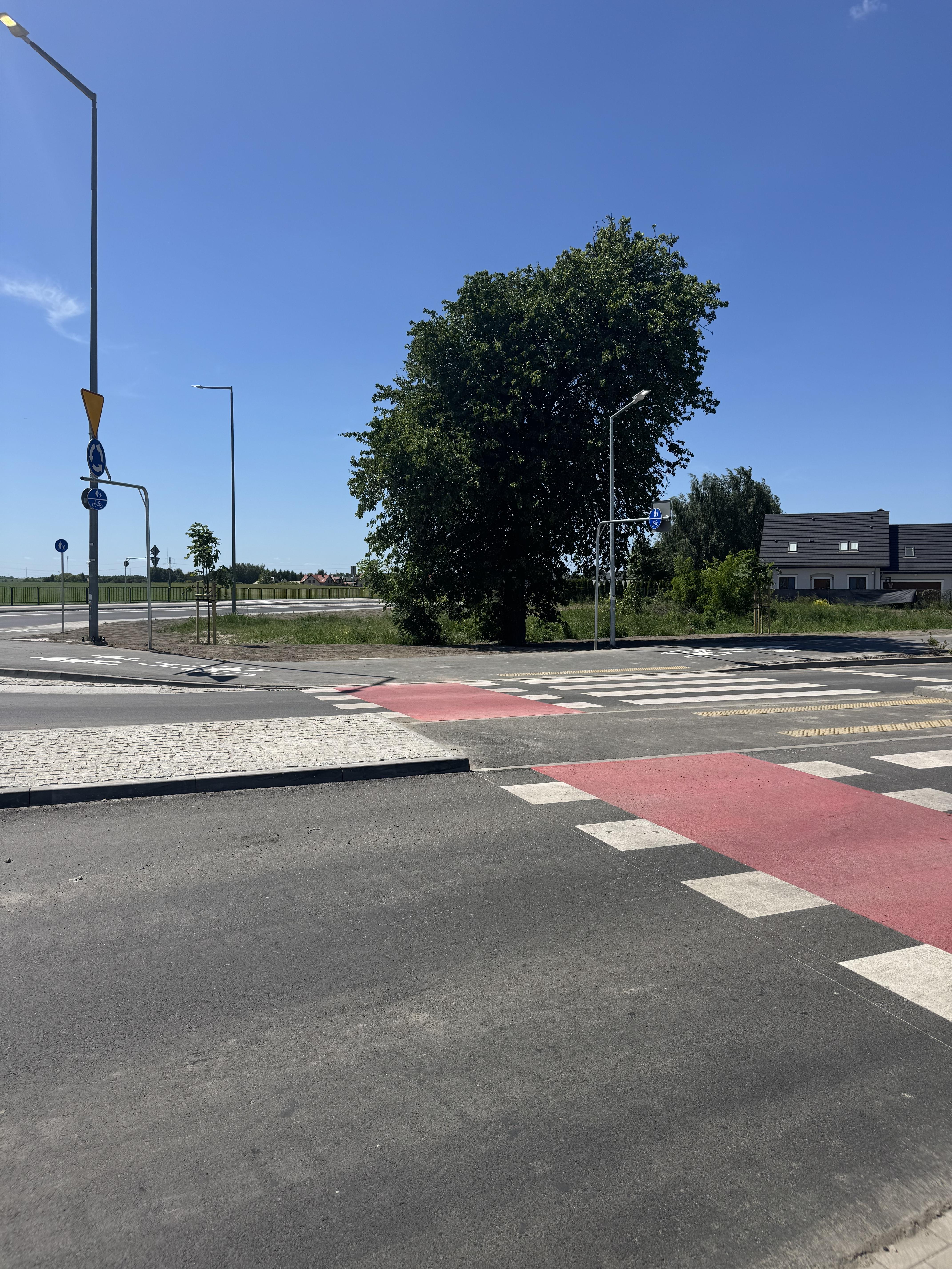 Przejście dla pieszych i&nbsp;rowerzyst&oacute;w.